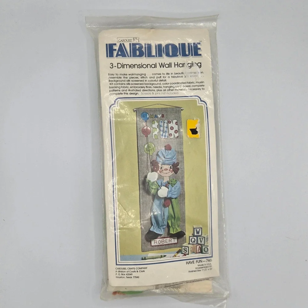 Vintage Carousel Crafts‎ Fablique 3 Dimensional Wall Hanging Kit Robert Clown